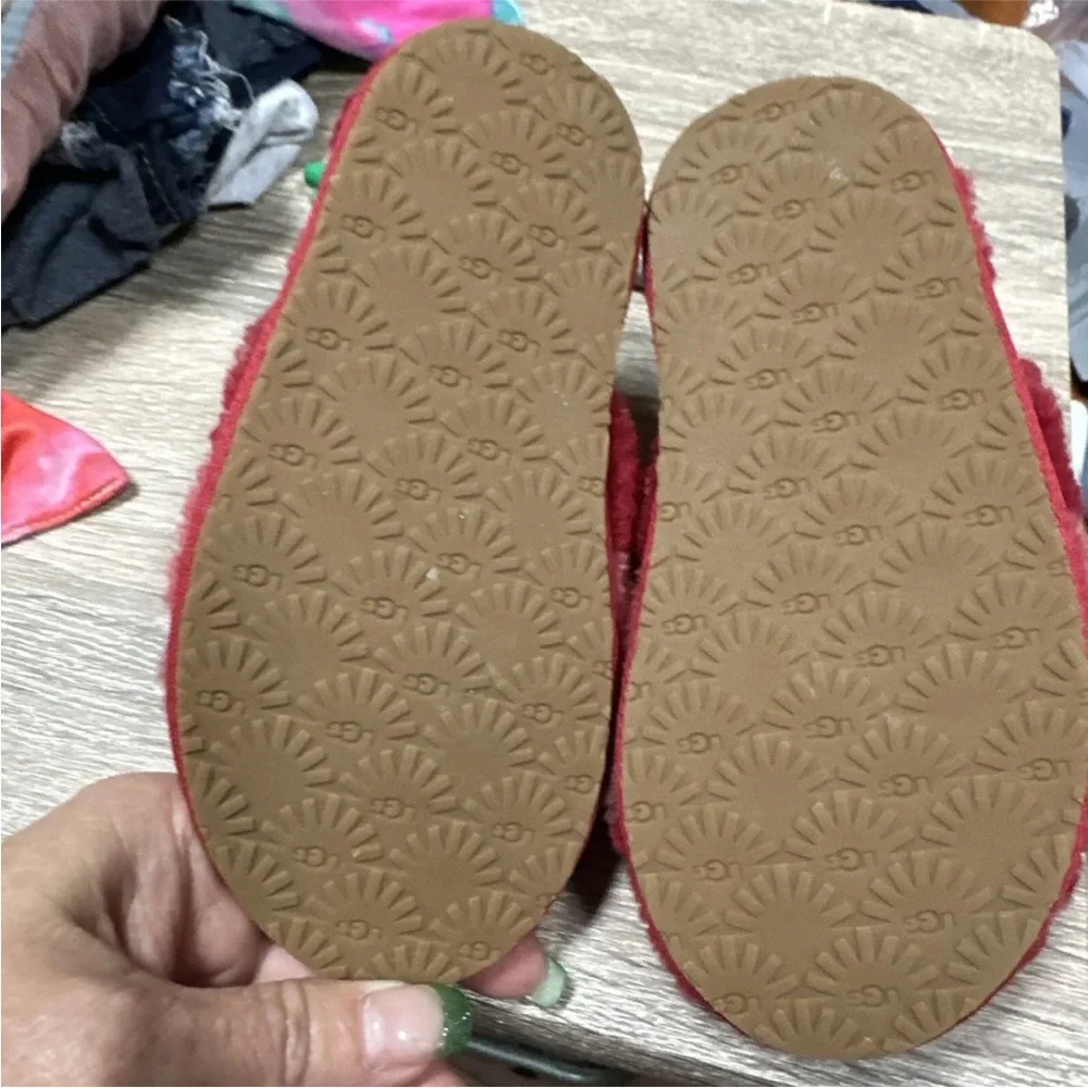 UGG Fluff Yeah Metallic Sparkle Multi Youth/Kids SLIPPERS Sz 11‎